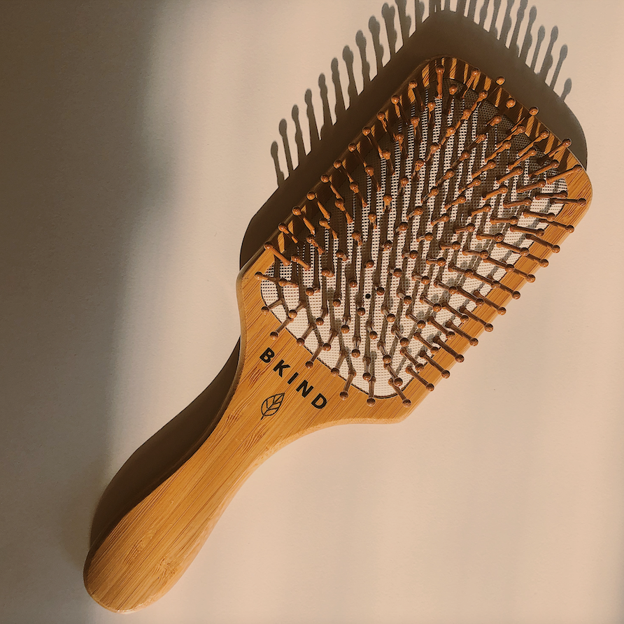 *Imparfait* Brosse à cheveux en bambou